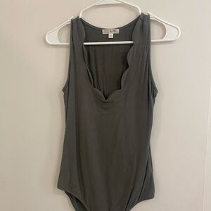 nine britton olive green Scalloped Neck Sleeveless Bodysuit